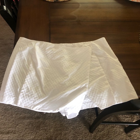 Lilly Pulitzer skort - Picture 1 of 4